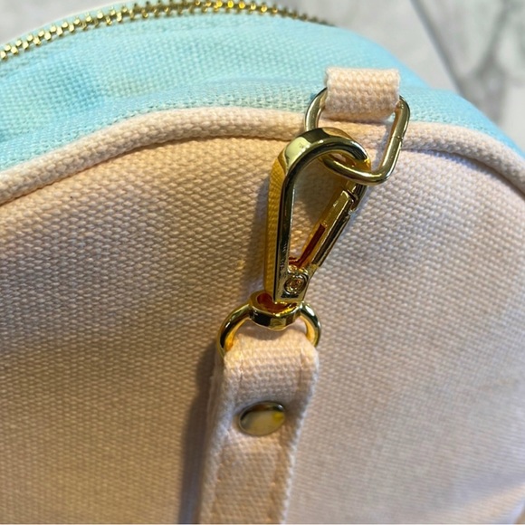 MARC JACOBS round wristlet bag canvas travel pouch white blue cherry pull NWOT - Picture 4 of 6